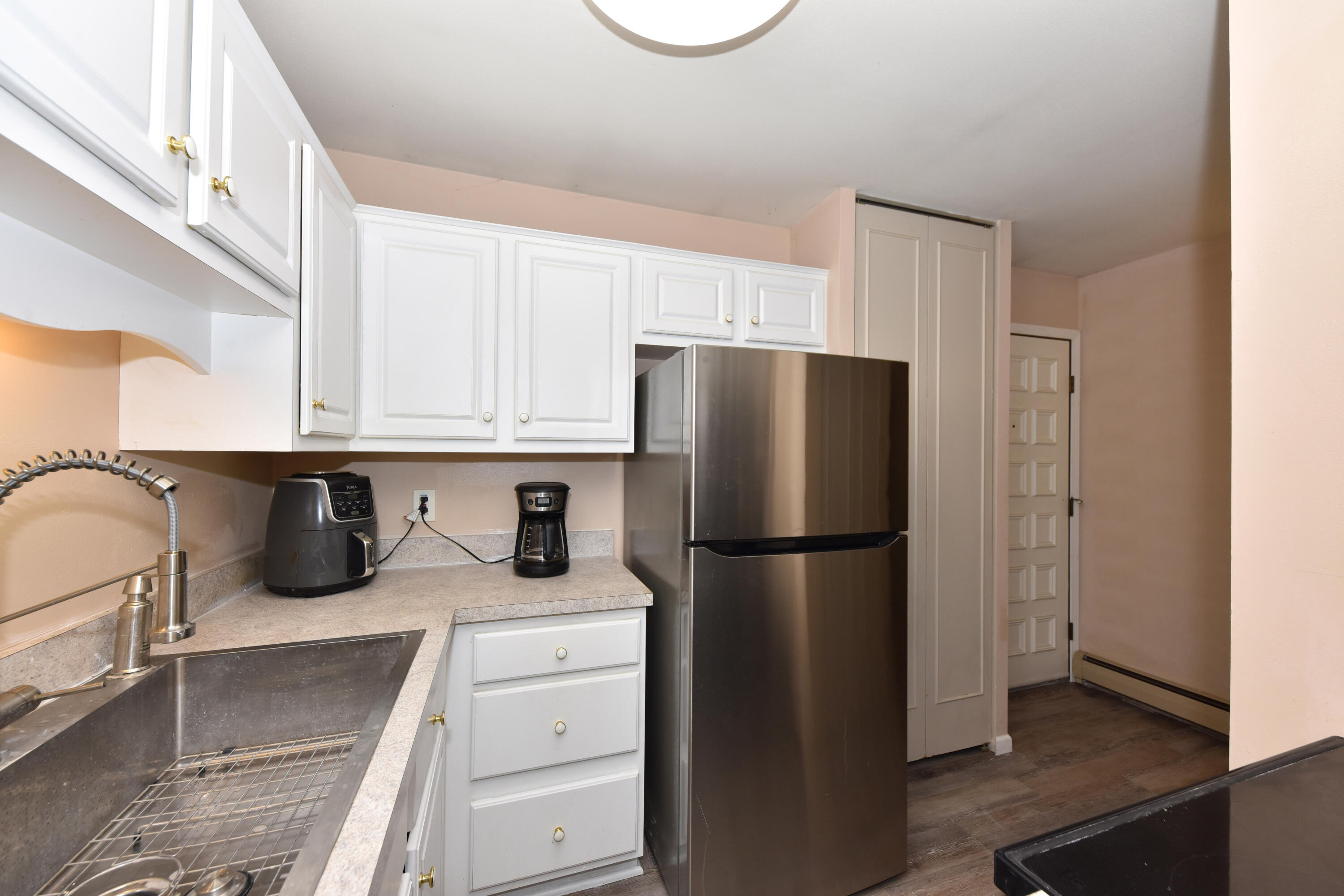 11907 West Appleton Avenue, Unit 20 Milwaukee, WI 53225 - Photo 9 of 44 Room for Prep