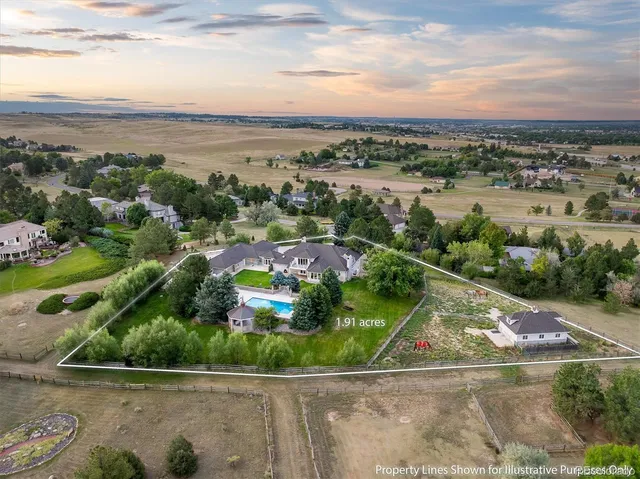 an aerial view of multiple house
