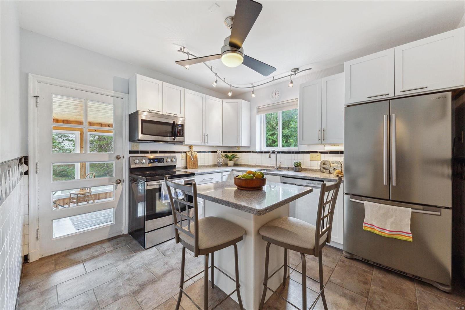 11631 Denny Road Sunset Hills, MO 63126 - Photo 7 of 20