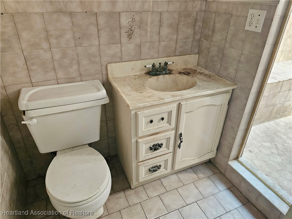 1237 Hitakee Avenue Sebring, FL 33870 - Photo 24 of 26 Bedroom 1.