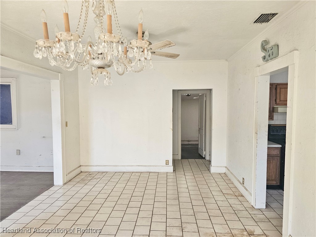 1237 Hitakee Avenue Sebring, FL 33870 - Photo 7 of 26 Dining Room - View 2.