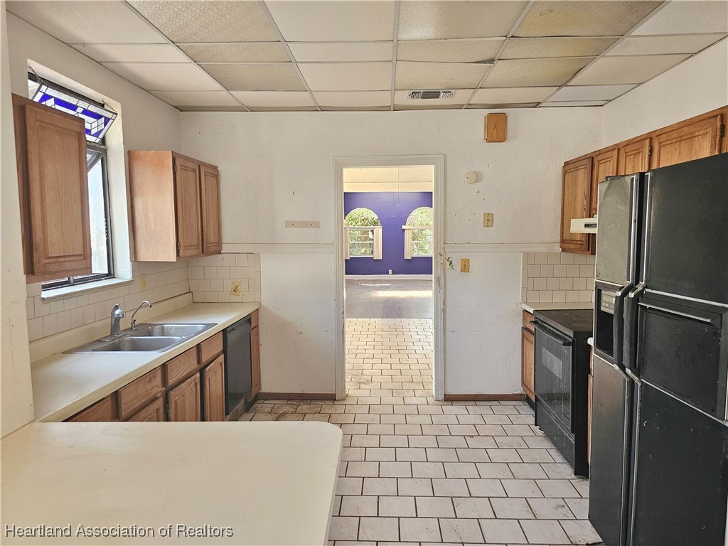 1237 Hitakee Avenue Sebring, FL 33870 - Photo 8 of 26 Kitchen View.