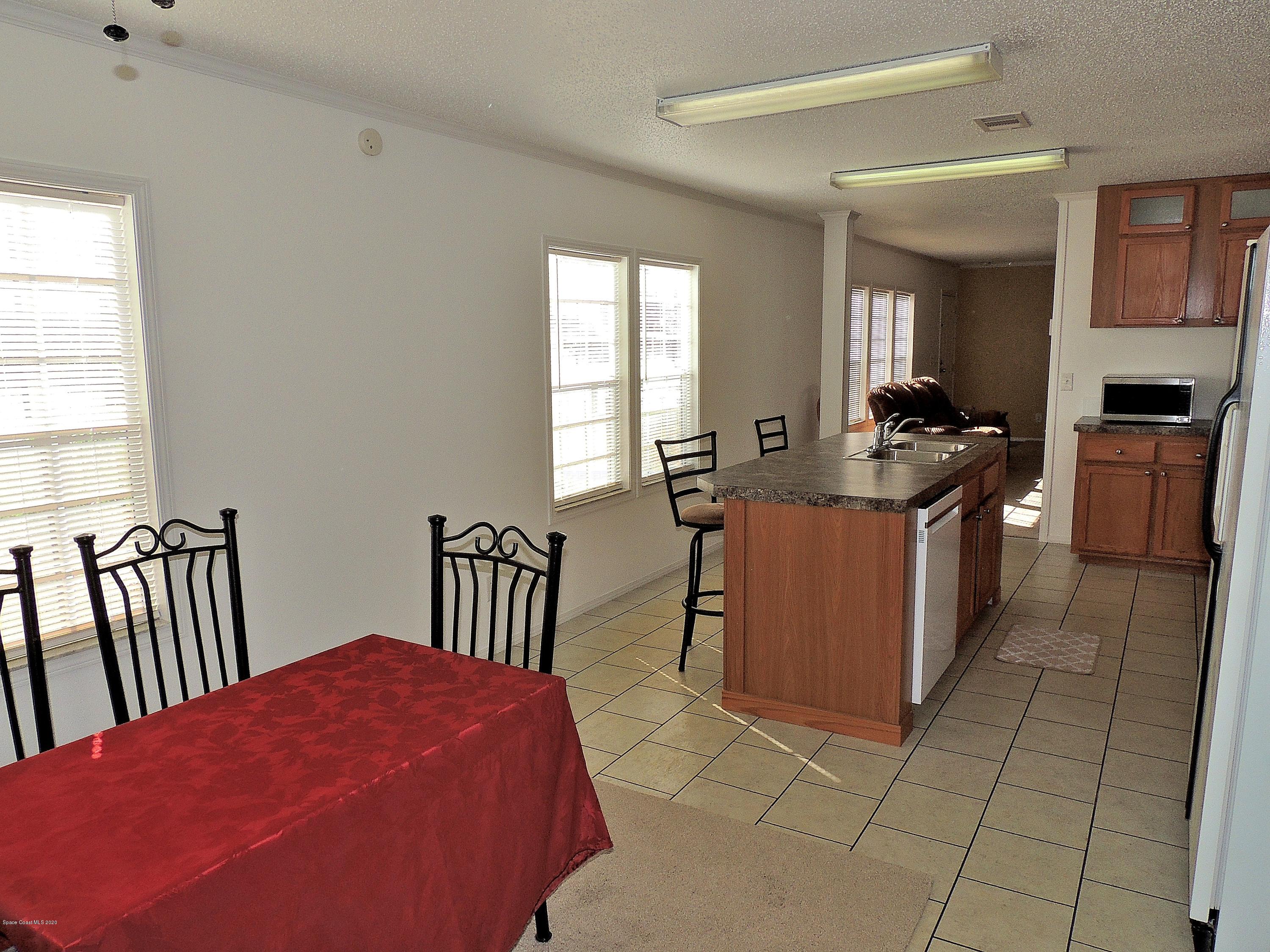 855 Phyllis Way Cocoa, FL 32926 - Photo 15 of 54 Kitchen