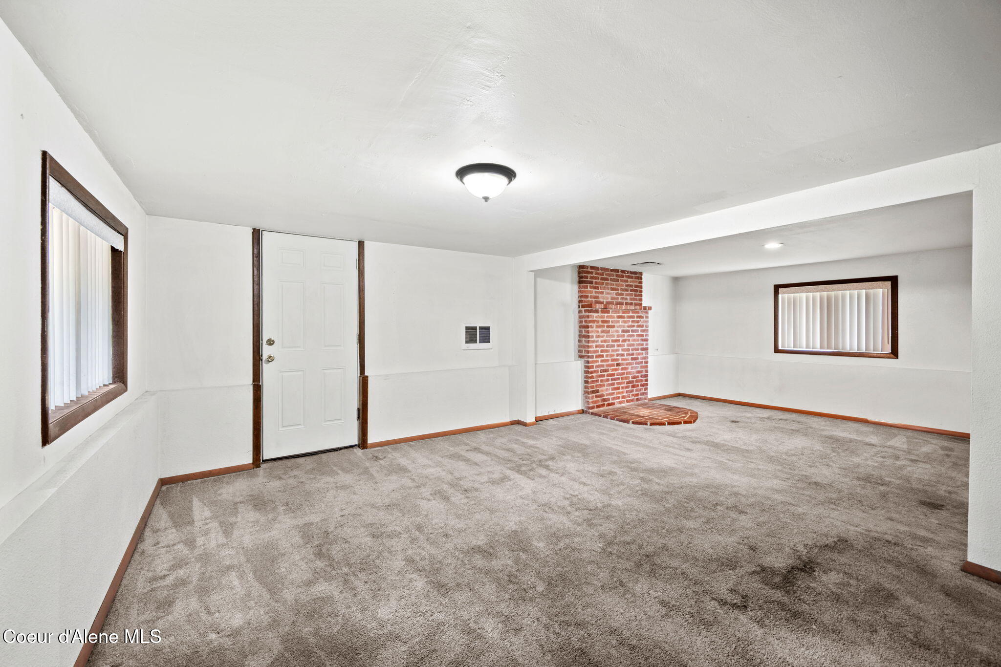 8247 Montana Street Rathdrum, ID 83858 - Photo 25 of 35 Family Room