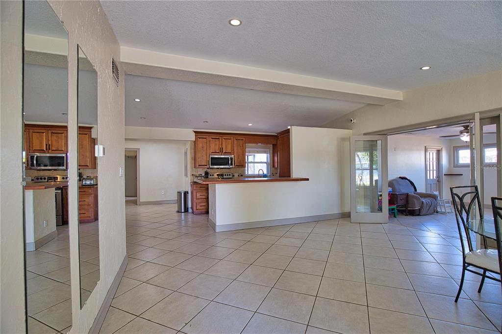 1937 Gold Avenue Sarasota, FL 34235 - Photo 11 of 47