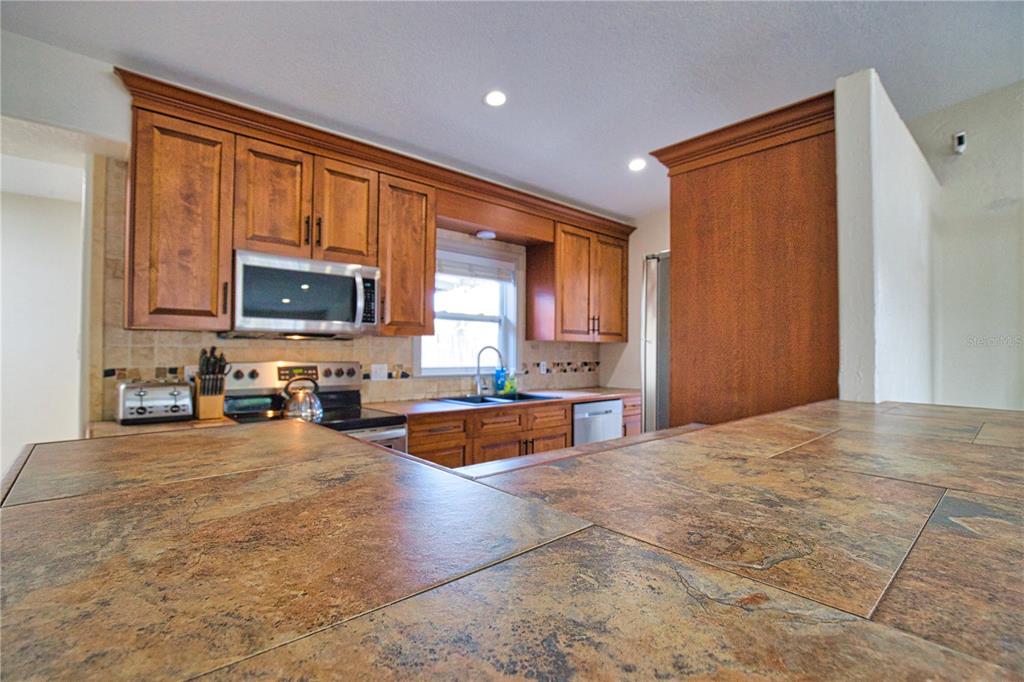 1937 Gold Avenue Sarasota, FL 34235 - Photo 22 of 47
