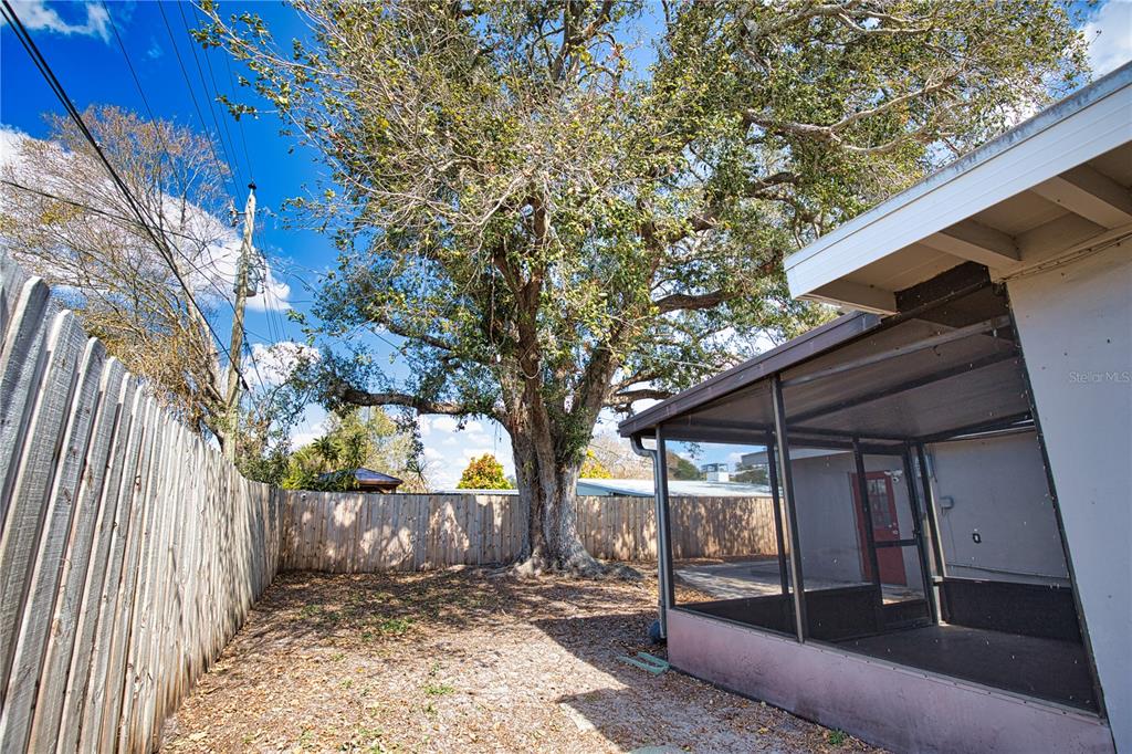 1937 Gold Avenue Sarasota, FL 34235 - Photo 43 of 47