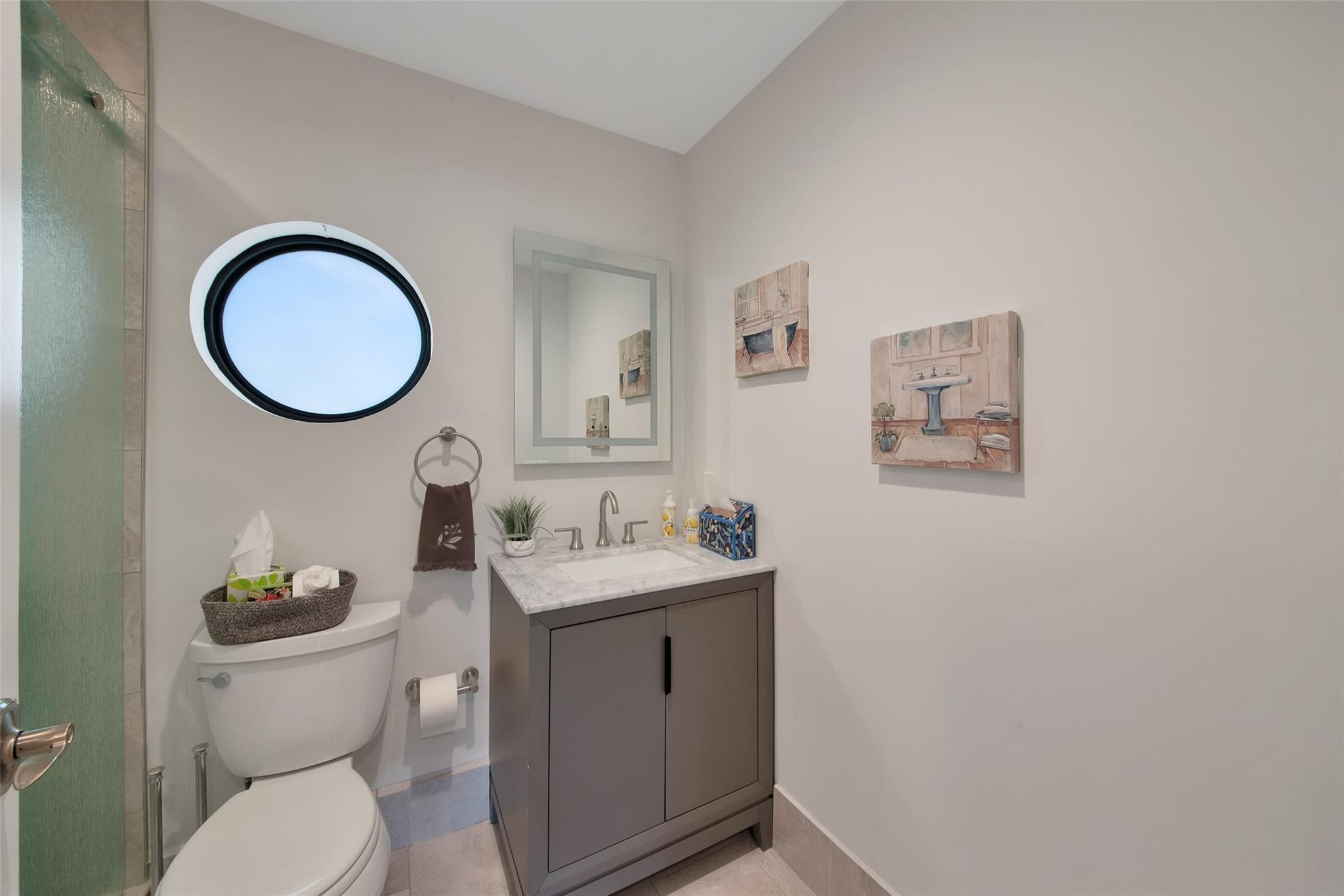 10271 Sunset Bend Drive Boca Raton, FL 33428 - Photo 24 of 45 Guest Bathroom
