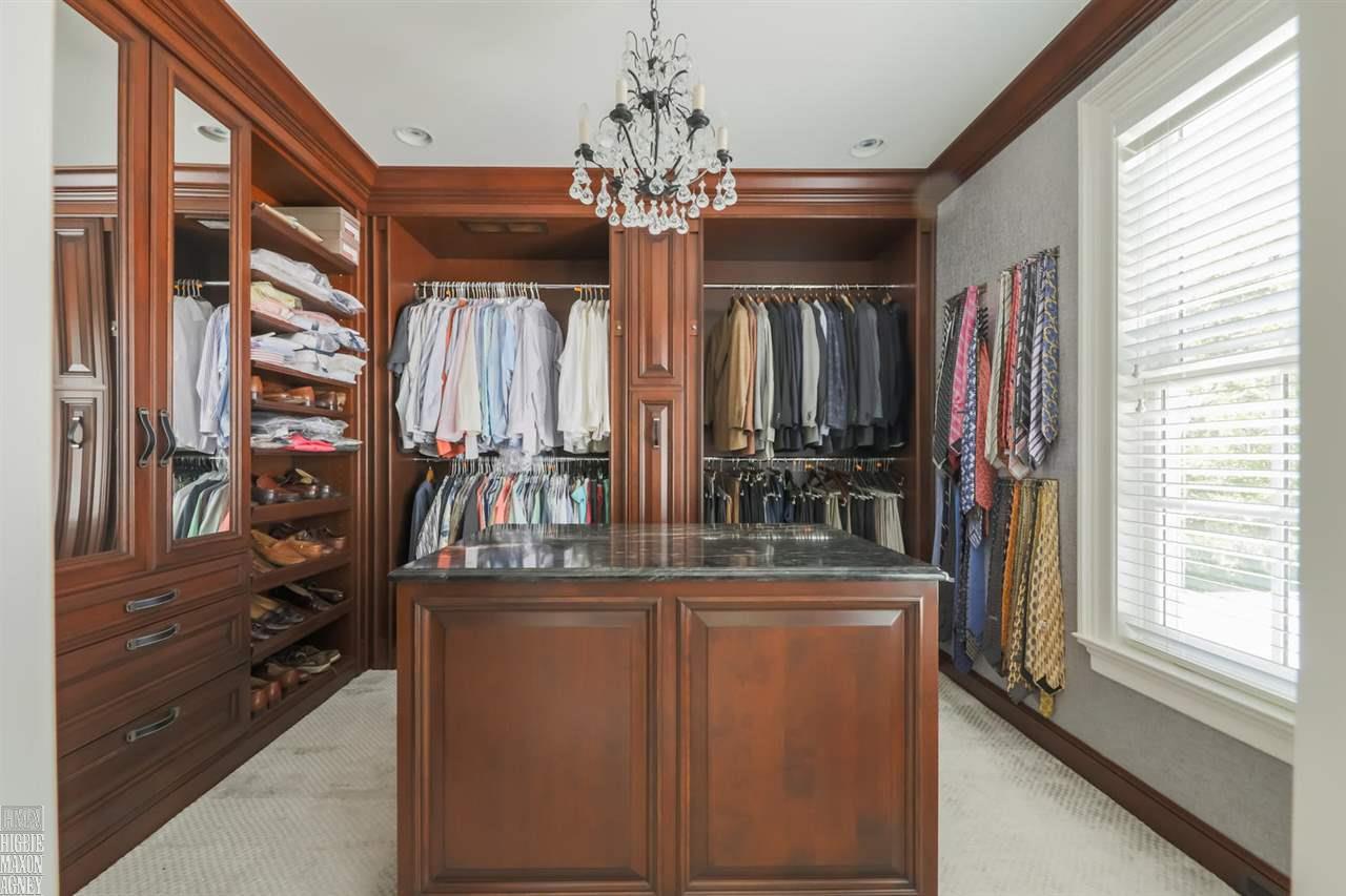 625 Lake Shore Road Grosse Pointe, MI 48236 - Photo 32 of 59 50021543-31.JPG