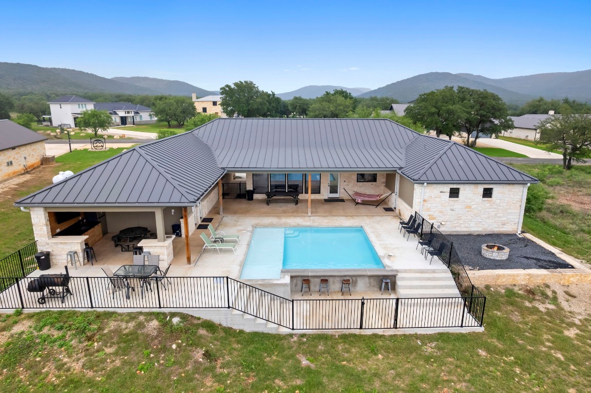 1463 Mountain Valley Road Concan, TX 78838 - Photo 40 of 43