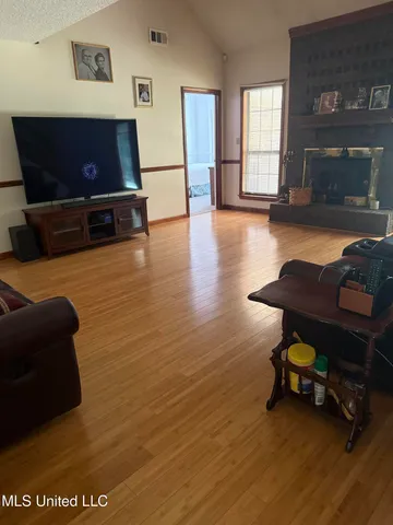$342,900 | 8905 Oak Ridge Drive, Walls, MS 38680
