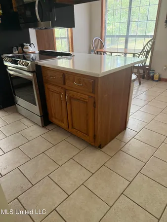 $342,900 | 8905 Oak Ridge Drive, Walls, MS 38680