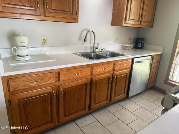 $342,900 | 8905 Oak Ridge Drive, Walls, MS 38680