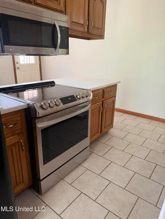 $342,900 | 8905 Oak Ridge Drive, Walls, MS 38680