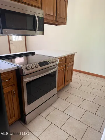 $342,900 | 8905 Oak Ridge Drive, Walls, MS 38680