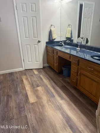 $342,900 | 8905 Oak Ridge Drive, Walls, MS 38680