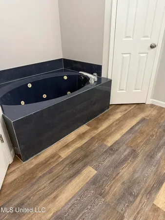 $342,900 | 8905 Oak Ridge Drive, Walls, MS 38680