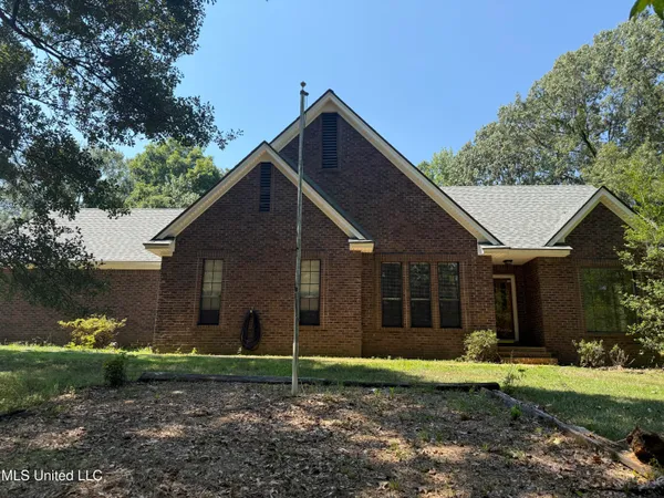 $342,900 | 8905 Oak Ridge Drive, Walls, MS 38680