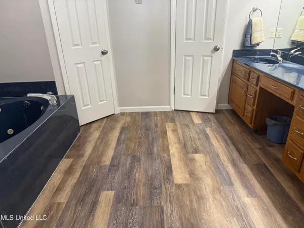 $342,900 | 8905 Oak Ridge Drive, Walls, MS 38680