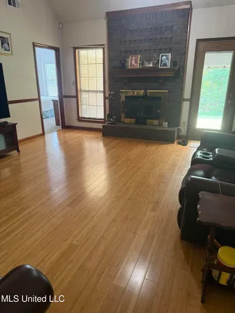 $342,900 | 8905 Oak Ridge Drive, Walls, MS 38680
