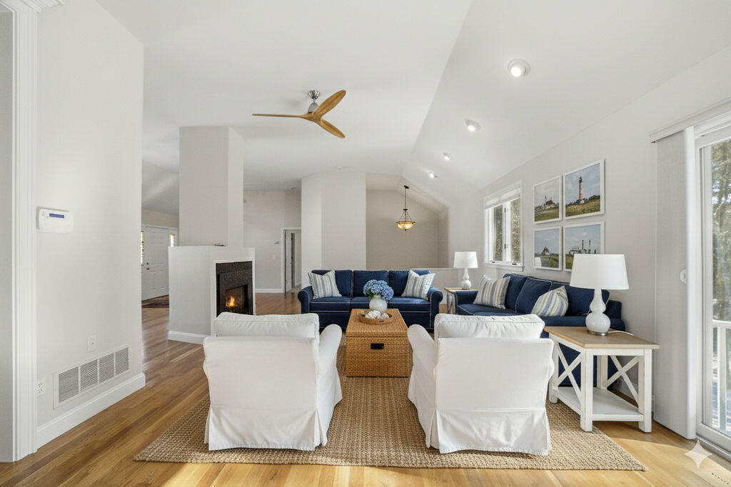 240 Surf Drive Mashpee, MA 02649 - Photo 11 of 45 Virtual idea living room