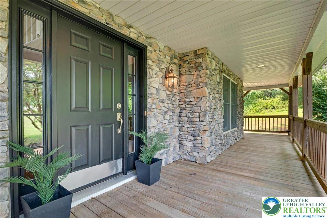 1488 Kelly Road Stroudsburg, PA 18360 - Photo 7 of 89