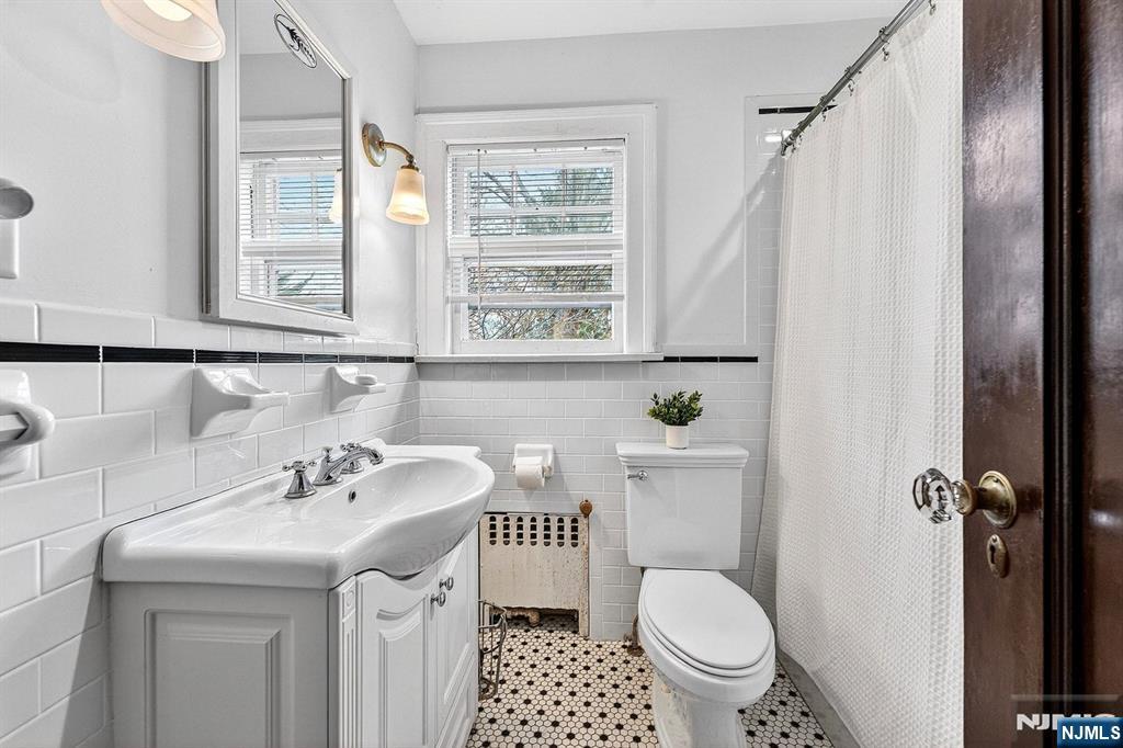 170 Christopher Street Montclair, NJ 07042 - Photo 18 of 46