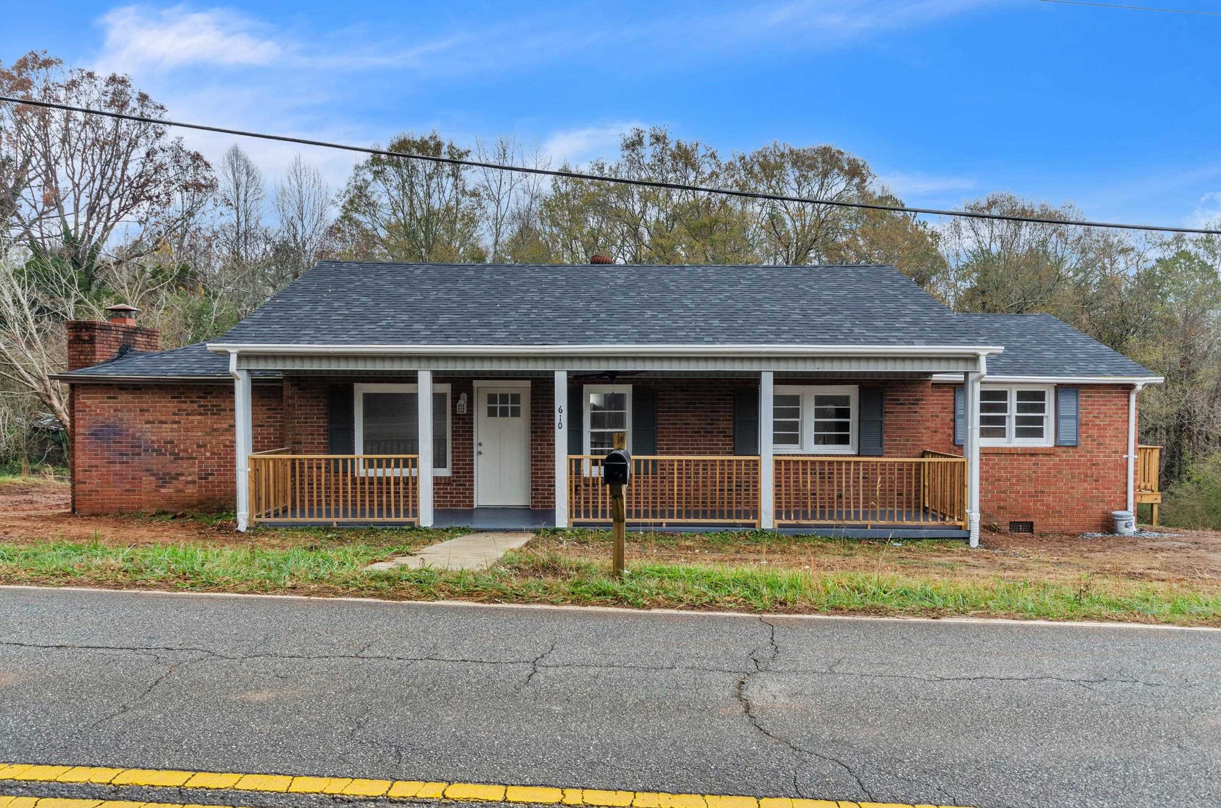 610 Coopertown Road Spartanburg, SC 29307 - Photo 1 of 27 Gallery Image 1