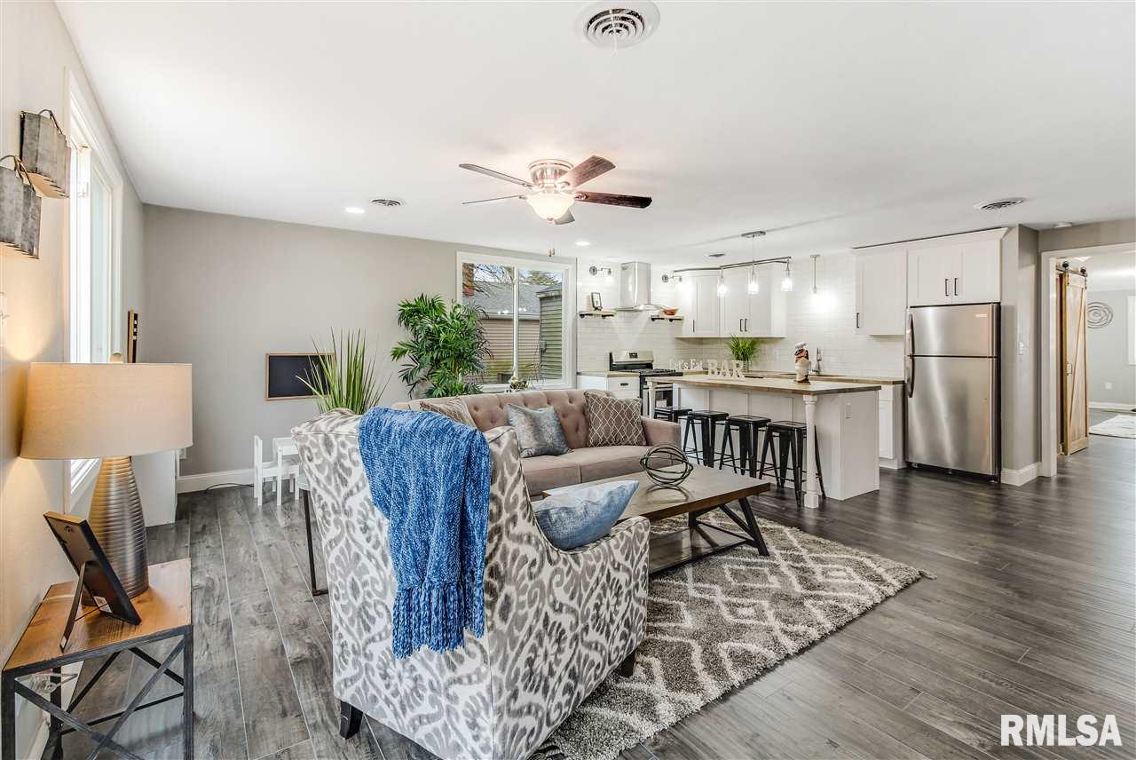 617 Sangamon Road Marquette Heights, IL 61554 - Photo 4 of 25 Gallery Image 4
