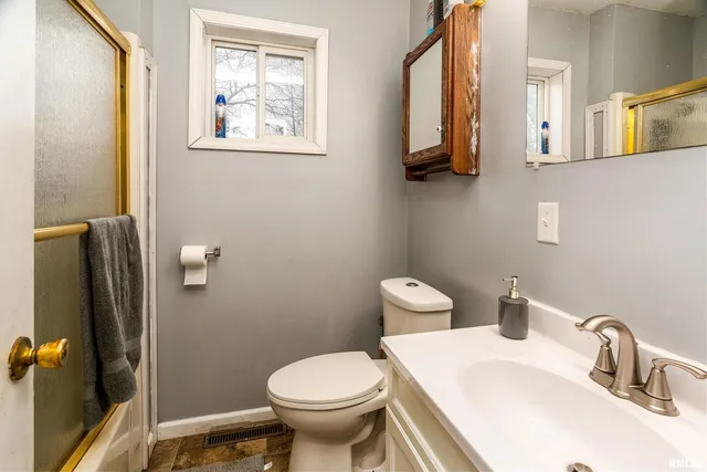 $109,900 | 308 North Washington Boulevard, West Frankfort, IL 62896