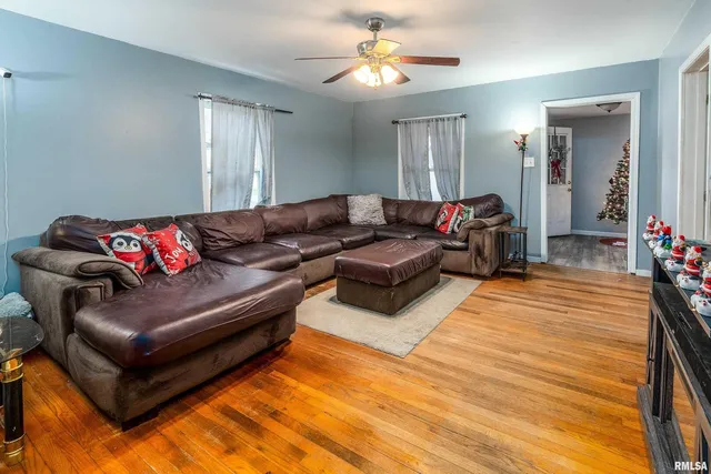 $109,900 | 308 North Washington Boulevard, West Frankfort, IL 62896