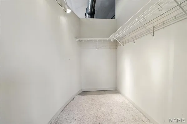 $183,000 | 1627 Locust Street, Unit 202, St. Louis, MO 63103
