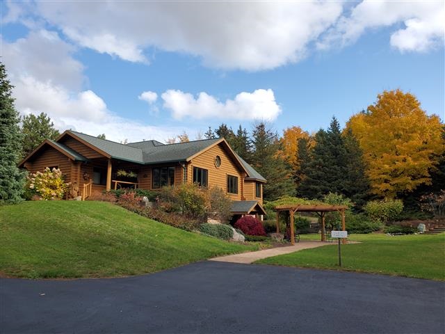 13573 South Gallagher Road Traverse City, MI 49684 - Photo 1 of 80 1875946.JPG