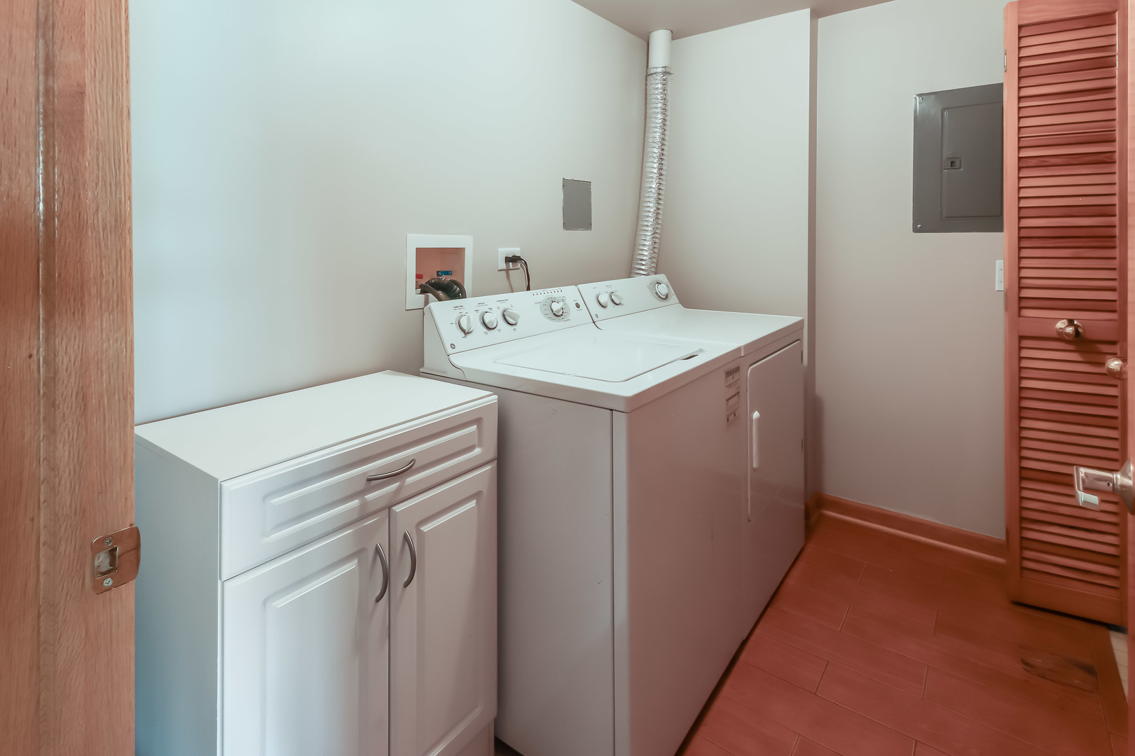 1200 South Prospect Avenue, Unit 303 Elmhurst, IL 60126 - Photo 15 of 21 a utility room with dryer and washer