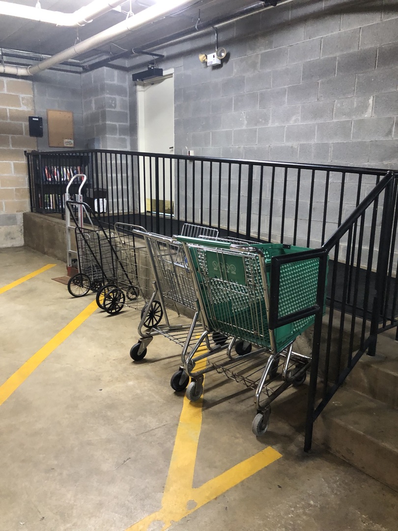 1200 South Prospect Avenue, Unit 303 Elmhurst, IL 60126 - Photo 19 of 21 a view of a room with gym equipment