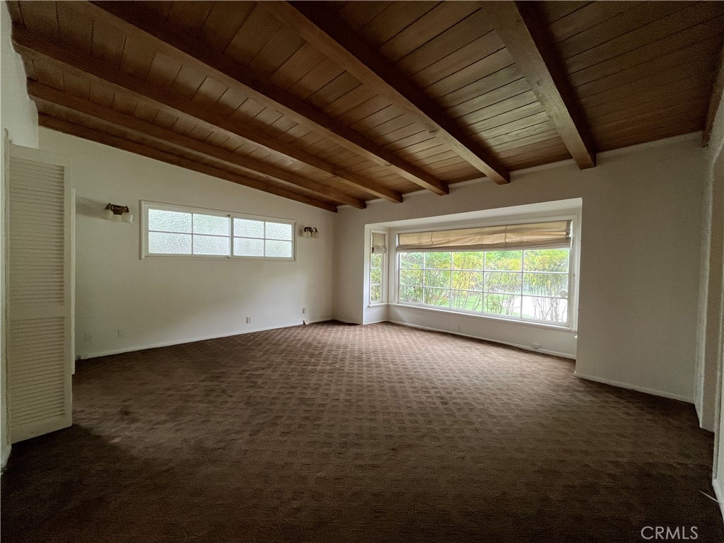 4539 Hayvenhurst Avenue Encino, CA 91436 - Photo 16 of 22