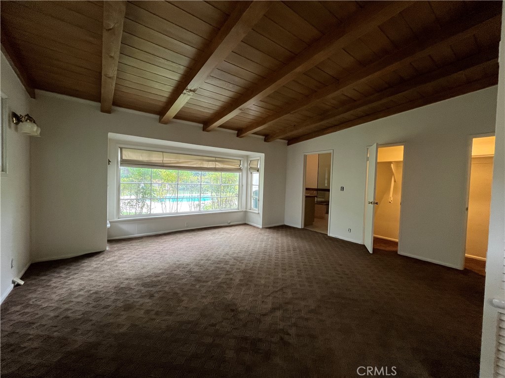 4539 Hayvenhurst Avenue Encino, CA 91436 - Photo 17 of 22