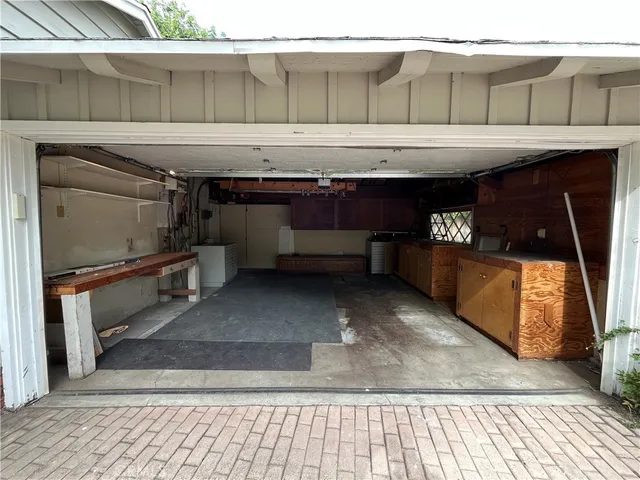 $8,495 | 4539 Hayvenhurst Avenue, Encino, CA 91436