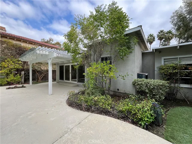 $8,495 | 4539 Hayvenhurst Avenue, Encino, CA 91436