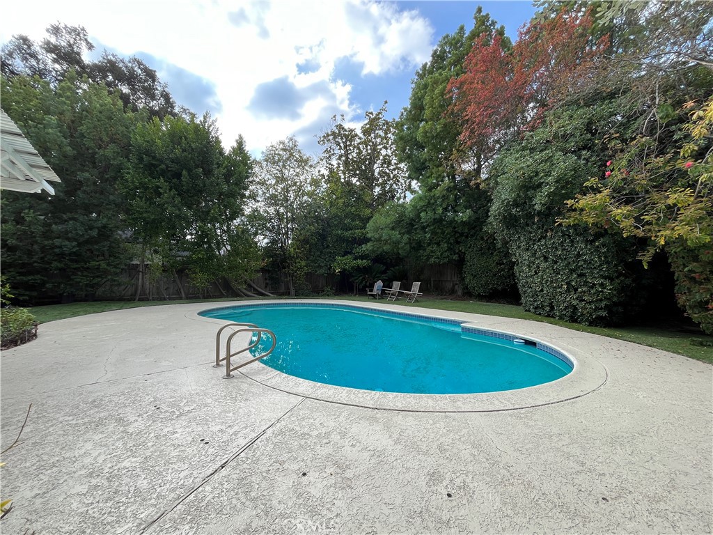 4539 Hayvenhurst Avenue Encino, CA 91436 - Photo 22 of 22