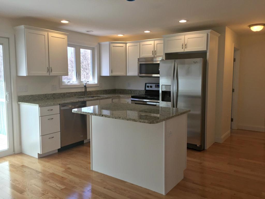 20 Pond Road Derry, NH 03038 - Photo 4 of 14