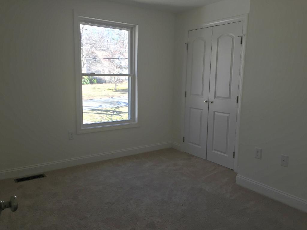 20 Pond Road Derry, NH 03038 - Photo 6 of 14