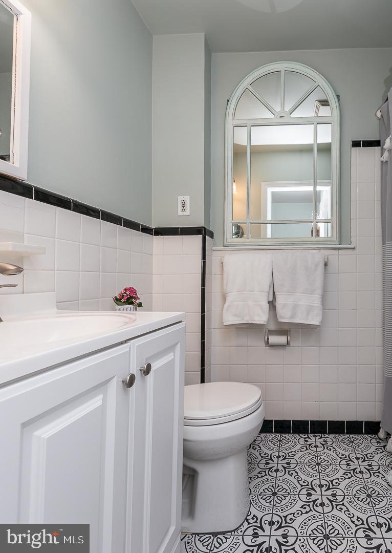 428 Lawrence Road Havertown, PA 19083 - Photo 17 of 37