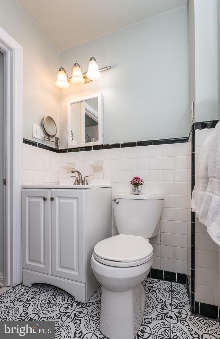 428 Lawrence Road Havertown, PA 19083 - Photo 18 of 37