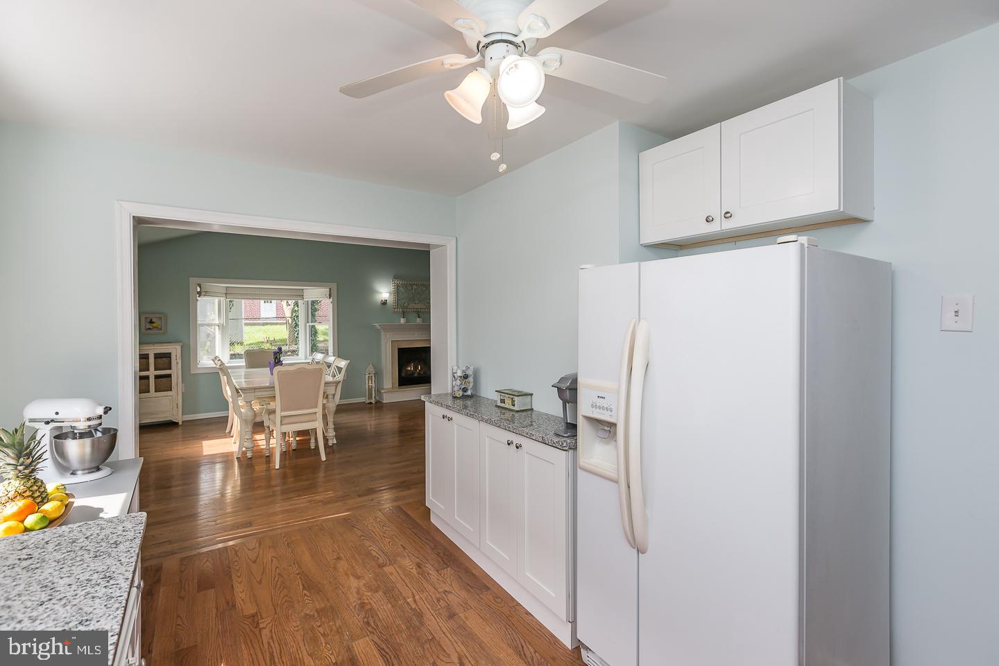 428 Lawrence Road Havertown, PA 19083 - Photo 5 of 37