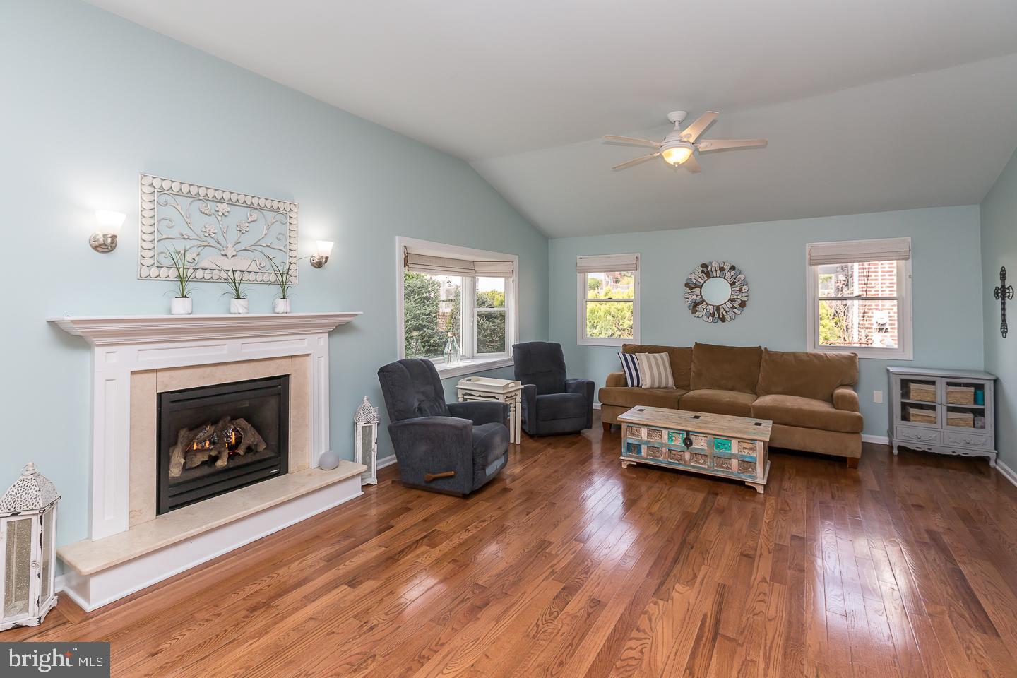 428 Lawrence Road Havertown, PA 19083 - Photo 6 of 37