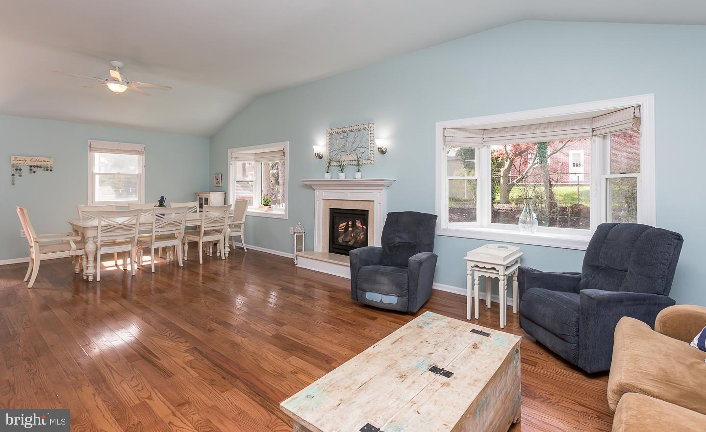428 Lawrence Road Havertown, PA 19083 - Photo 7 of 37