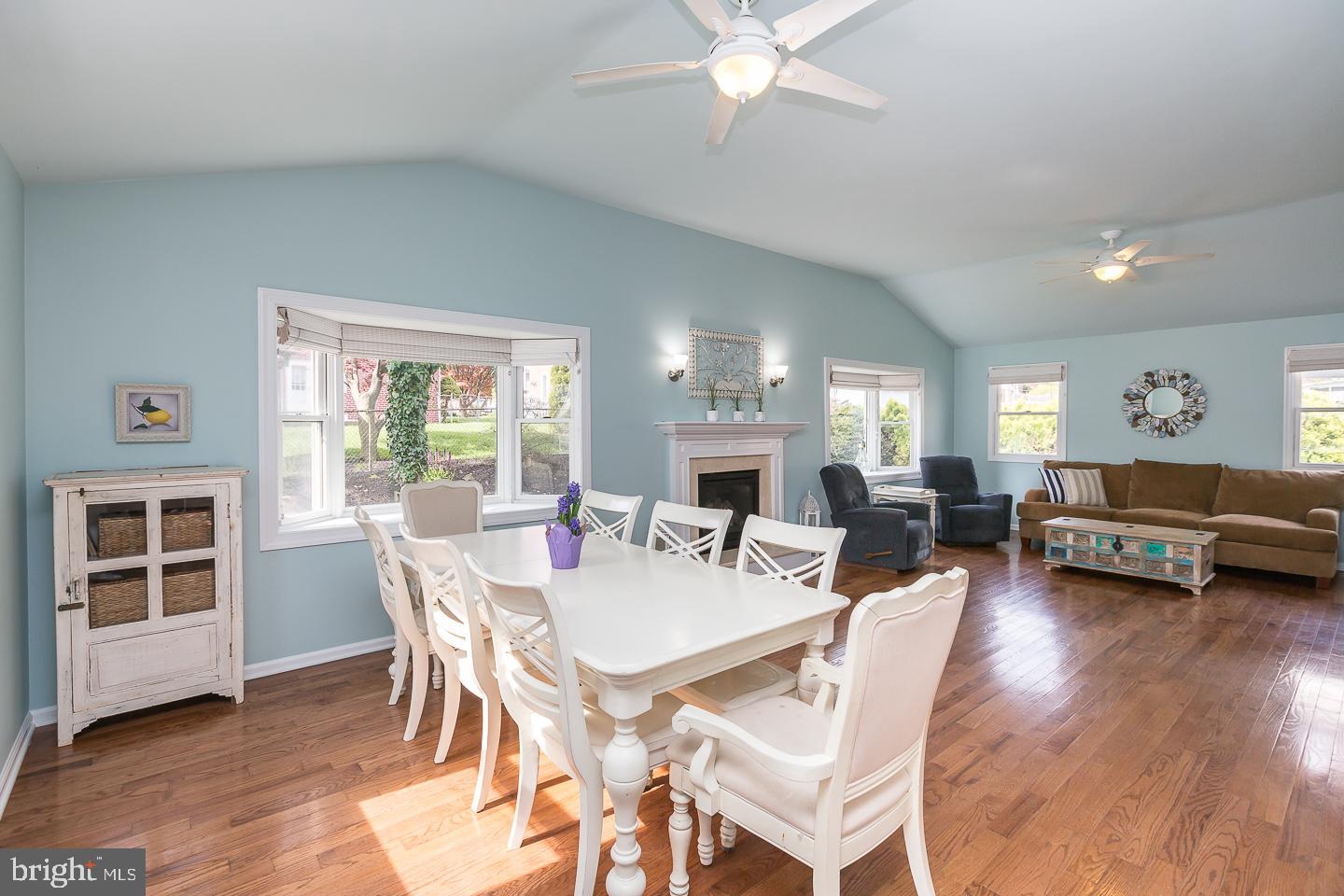 428 Lawrence Road Havertown, PA 19083 - Photo 8 of 37