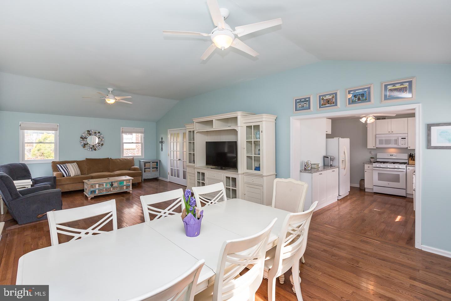 428 Lawrence Road Havertown, PA 19083 - Photo 9 of 37