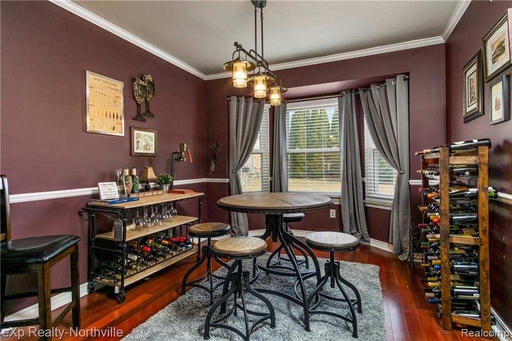 28122 Yorktown Road Farmington Hills, MI 48331 - Photo 4 of 15
